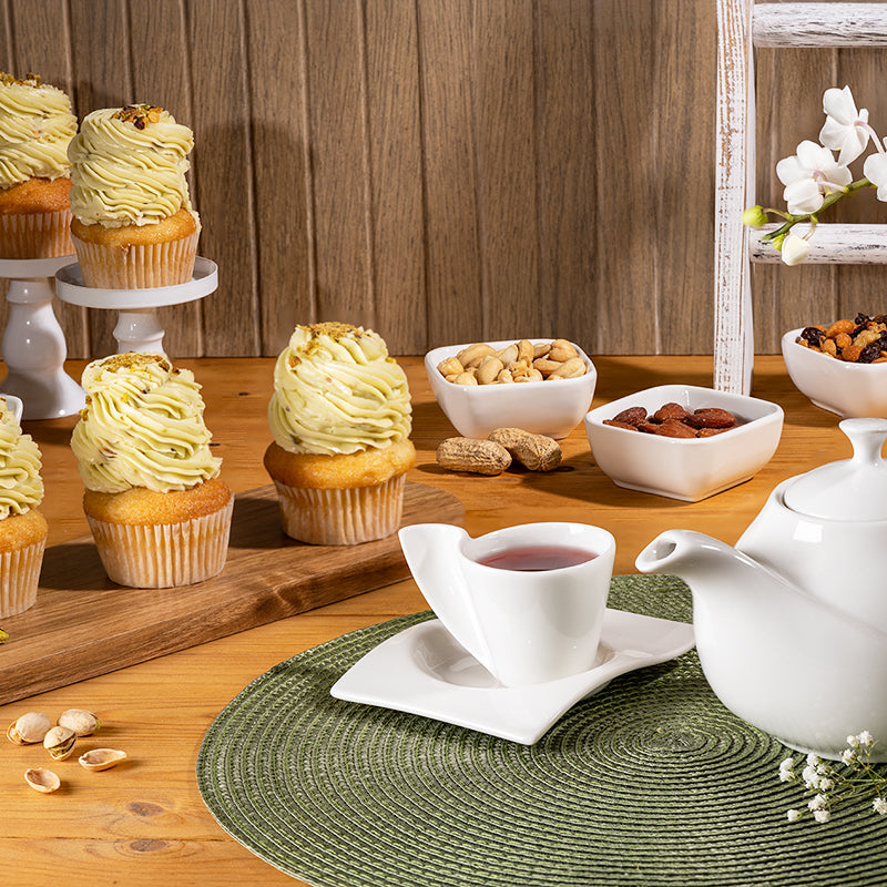 Organic gift basket with natural and clean-label products